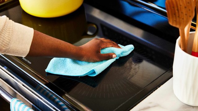 Achieve a Sparkling Glass Top Stove with Natural Cleaning Methods
