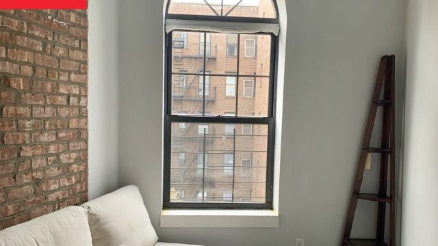 Transforming Compact Spaces: Smart Living Room Solutions