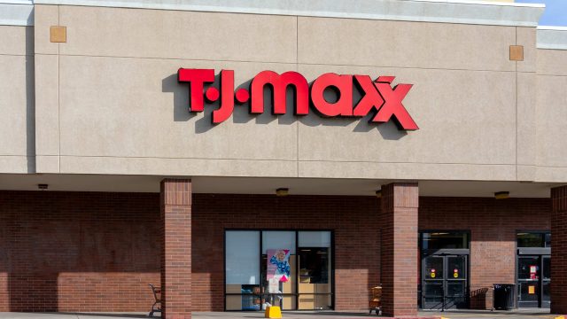 Why You Should Shop at Discount Retailers Now for Maximum Savings