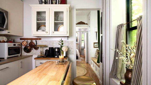 The Charm of Practical Decor: Transforming Small Spaces Today