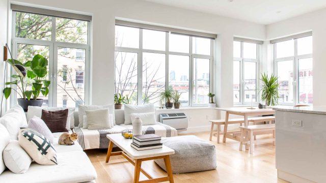 Discover Top Online Outlets for Motorized Blinds in 2023