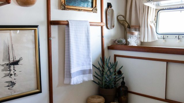 Maximize Your Space: The Versatile Metal Rack for Every Home