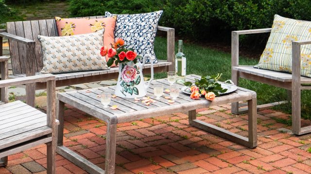 Transform Your Home with Stylish Outdoor Pillows This Season