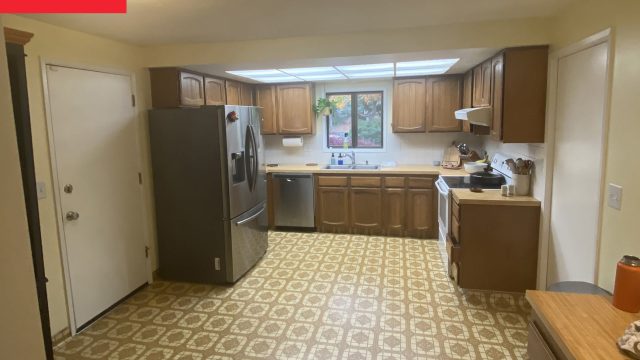 Transforming Vintage Charm: A Stunning Kitchen Makeover