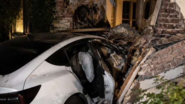 Tragic Tesla Autopilot Crash Claims Life in Texas Home Incident