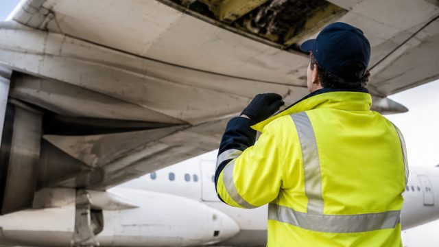 EASA Mandates Swift Inspections for Emirates A380s Over Wing Cracks
