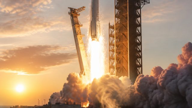 SpaceX's Bold Move: $25 Billion Debt Offering Amid Market Uncertainty | final liga italia 2023, capi